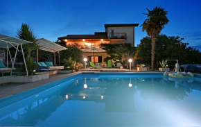 Villa Kiki
